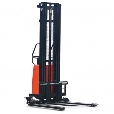 Kentruck CTE1225HS Electric Stacker with Straddle legs